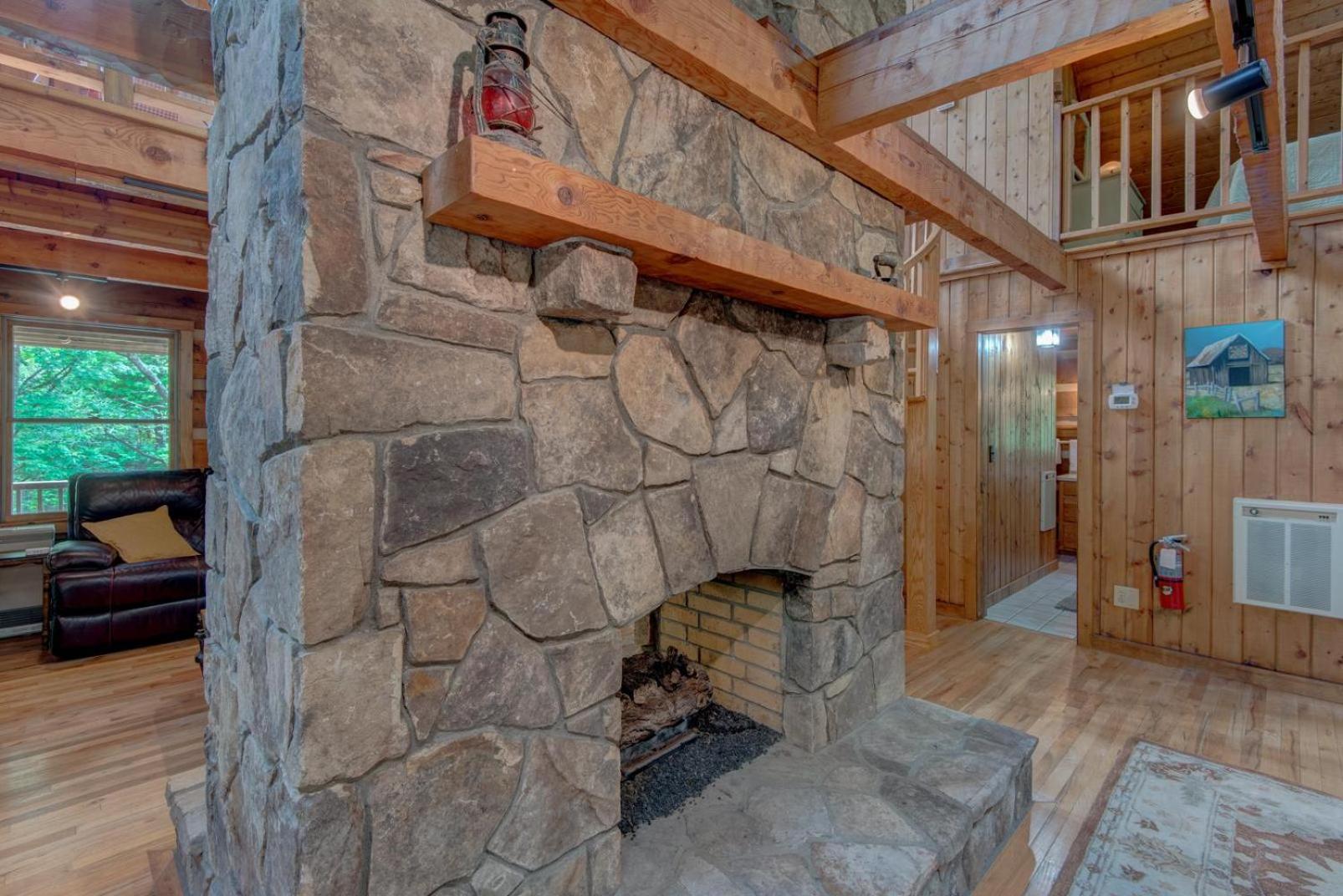 Hidden Creek Cabin Fleetwood エクステリア 写真